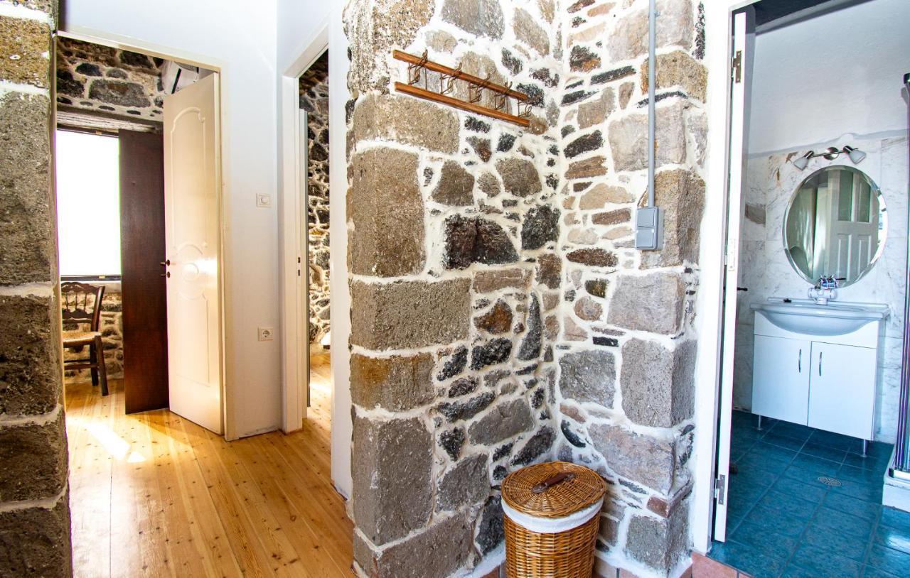 Апартаменты Plousiadi΄S Stone House Paloi Экстерьер фото